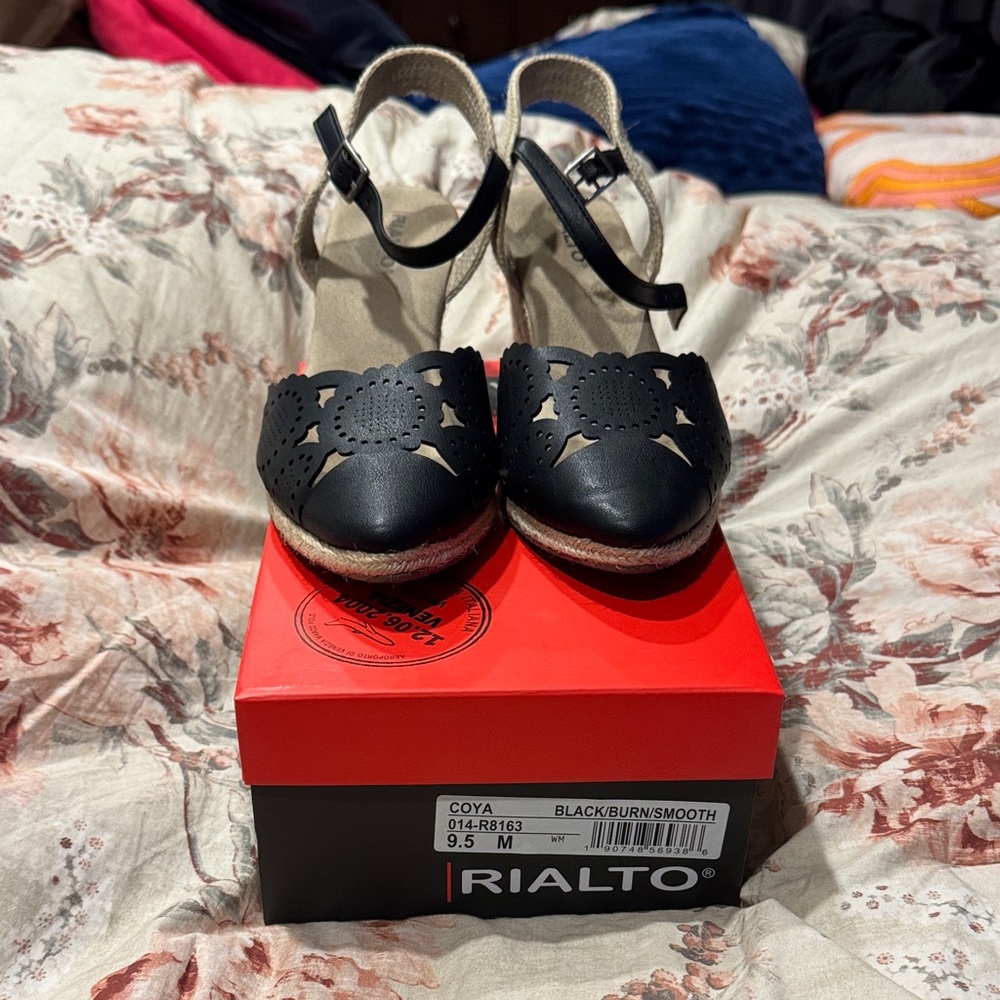 Rialto Black Floral Cutout Sandals